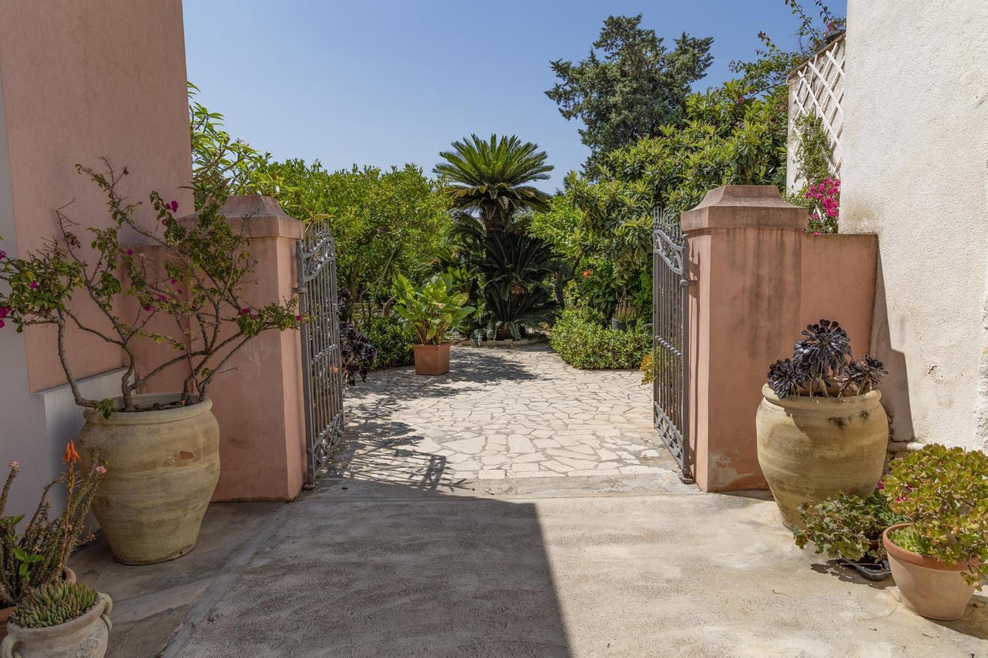 Villa Pampalone - B&B In Dimora Storica Trapani Exterior foto